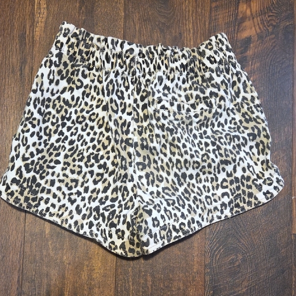 Thread & Supply Leopard Print High Waist Shorts - Tan & Black - Picture 3 of 6